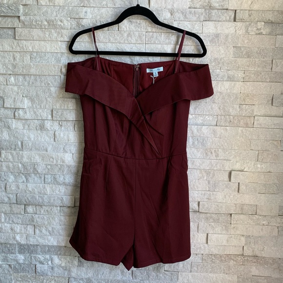 Burgundy Off Shoulder Sweetheart Romper - Picture 3 of 4